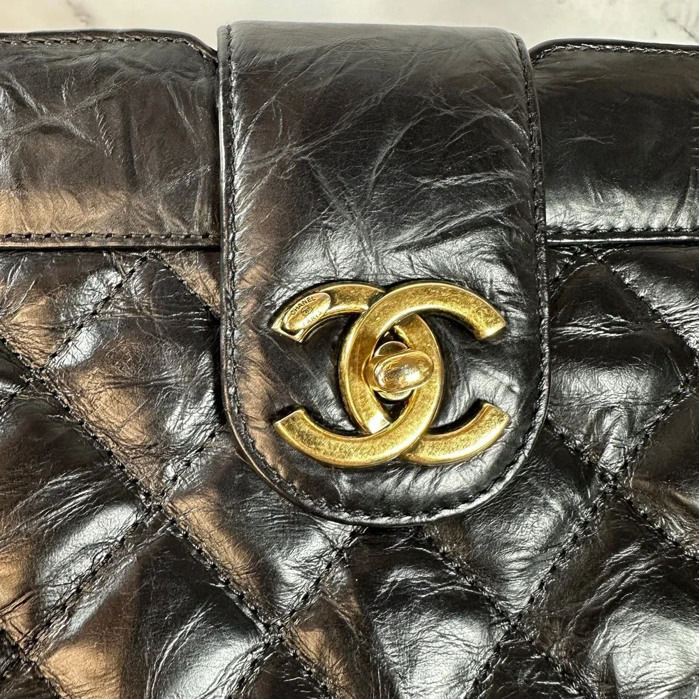 Chanel Frame Shoulder Bag CC Distressed Quilted Leather Black/Gold Thick Chain